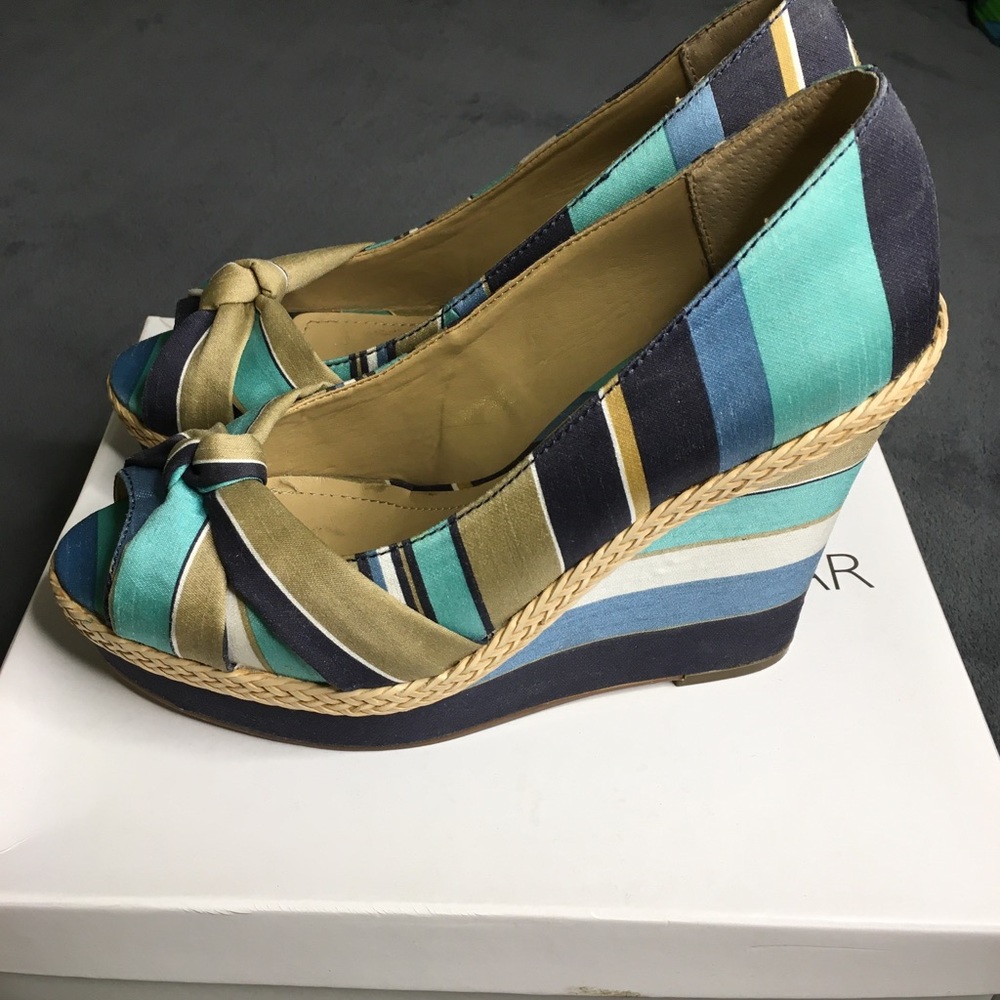REPORT DORIE Wedges